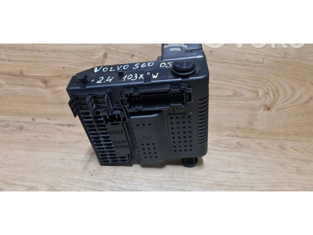  Pojistková skříňka 30728356, 12216069   Volvo S60 2005