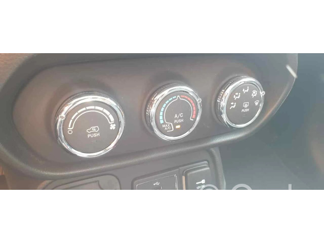 Блок управления климат-контролем 7356577920   Jeep Renegade