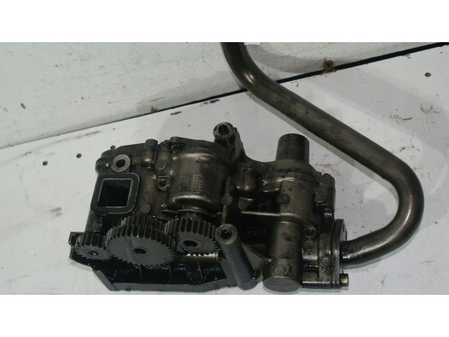 Масляный насос   057115105L  Audi A8 S8 D3 4E 