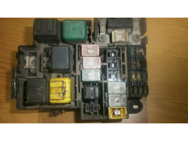   Pojistková skříňka 71542385   Mazda Xedos 9 1995