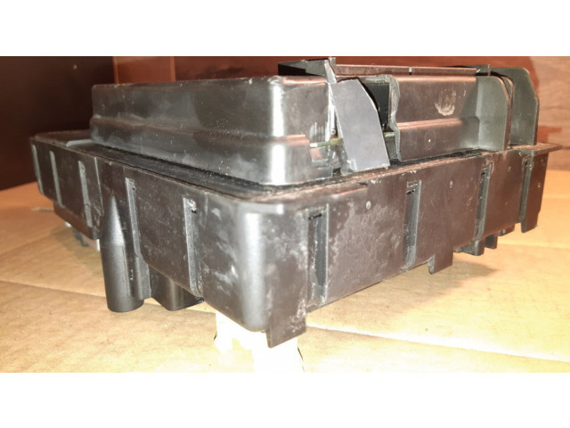   Pojistková skříňka TQH06203LAL1, P56038406AM   Jeep Cherokee 2000