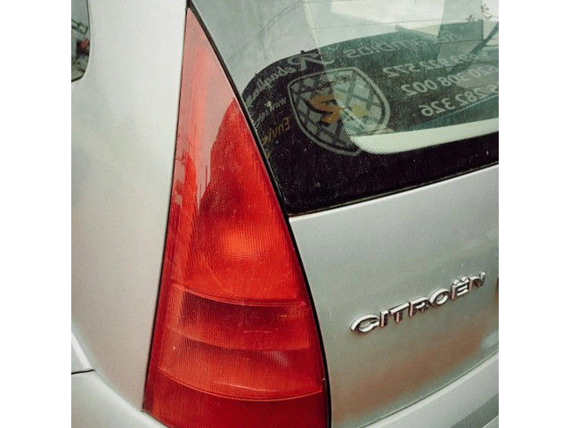 Задний фонарь      Citroen C3   2002-2004 года