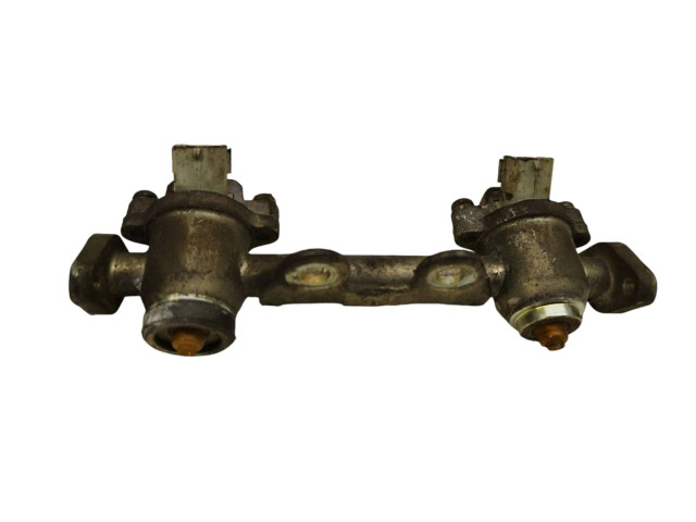 Vstřikovací lišta 17523AA350, A46702R70   Subaru Impreza I     