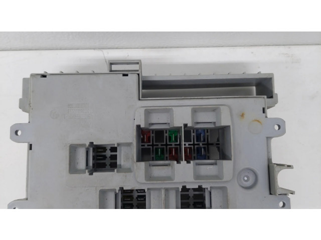   Pojistková skříňka B010095000, 6906613   BMW 1 E81 E87 2006