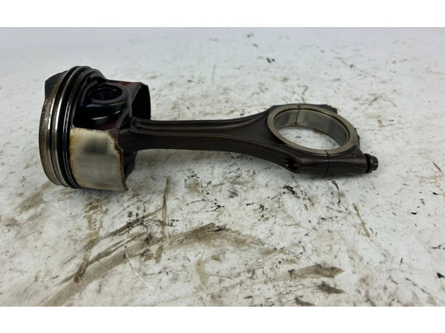 Píst R6EH   Audi A6 S6 C7 4G    Ctu 