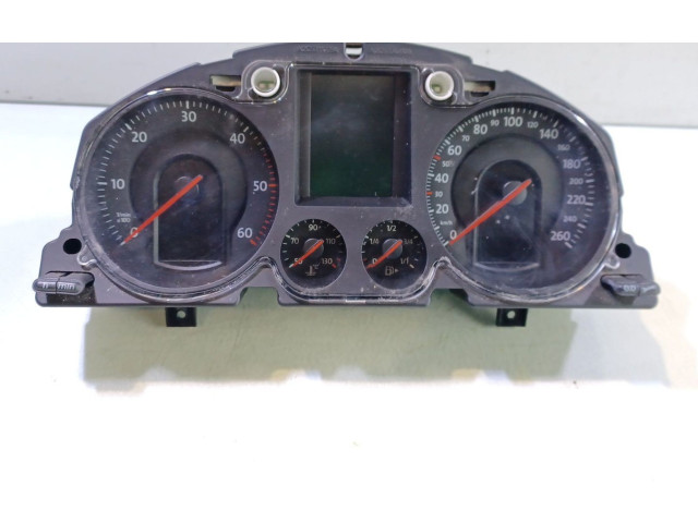 Přístrojová deska  Volkswagen Passat Alltrack 2000 3C0920871E, A2C53242429  