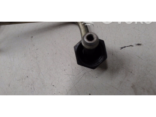 Vstřikovací lišta 13537804235, 13537804235   BMW 5 E39     