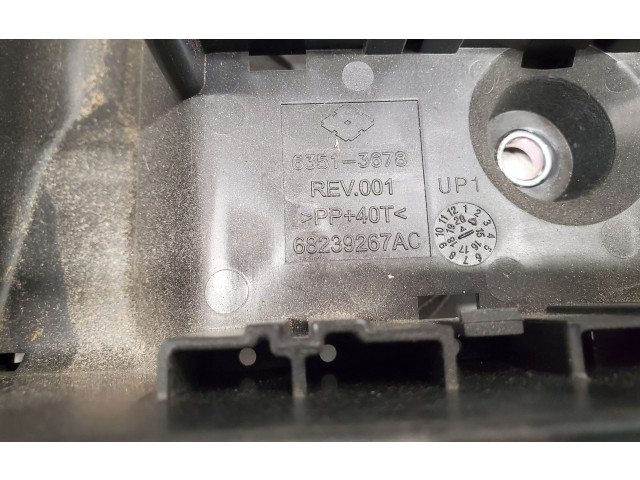   Pojistková skříňka 68239267AC   Chrysler Pacifica 2020