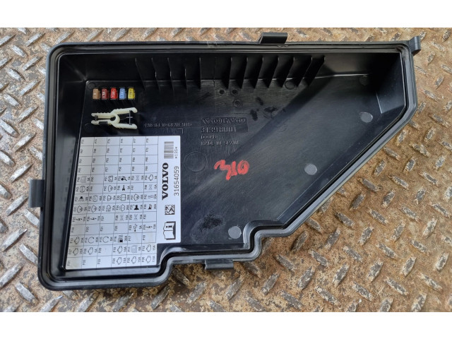   Pojistková skříňka 31398000, 31654059   Volvo XC60 2019