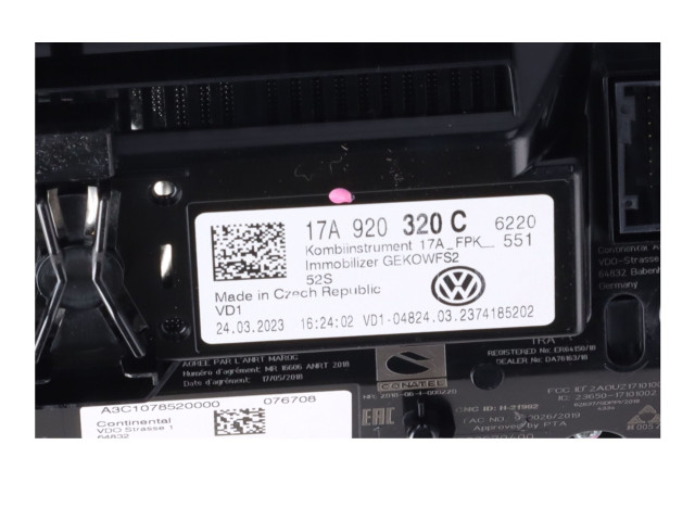 Přístrojová deska  Volkswagen T-Roc 2023 17A920320C  