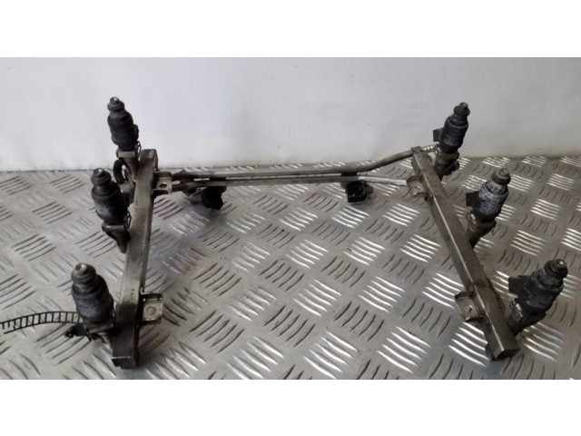 Vstřikovač 078133551AC   Audi A4 S4 B5 8D  pro benzínový motor 2.4  