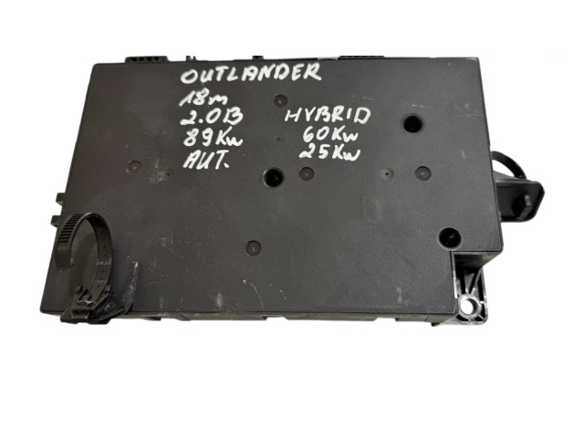   Pojistková skříňka 8637B680, C8637011A   Mitsubishi Outlander 2018