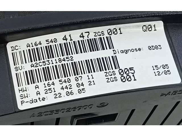 Přístrojová deska  Mercedes-Benz ML W163 2005 A1645400711, A2514420421  
