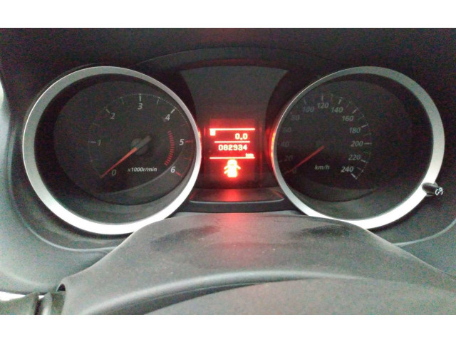 Přístrojová deska  Mitsubishi Lancer Evolution 2011 8100B366, 00T26736  