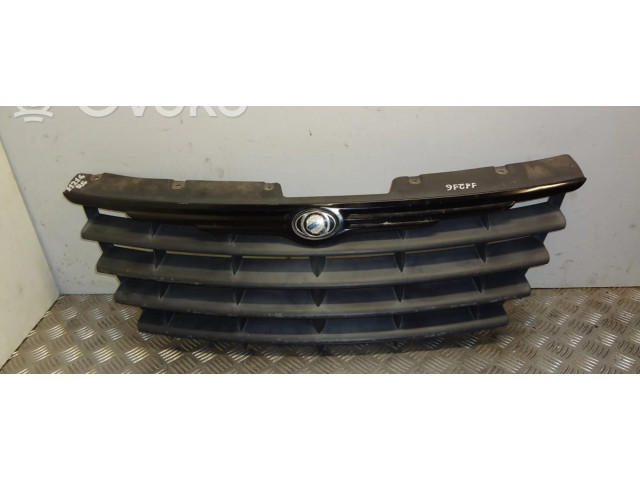 Передняя решётка Chrysler Grand Voyager IV 2001-2007 года 04857960AA      