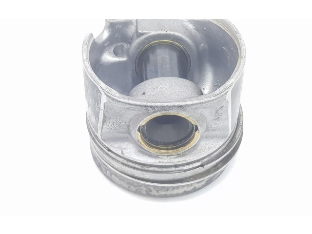Píst 04L107065B, 04L107065B   Volkswagen Transporter - Caravelle T6    DNAB 