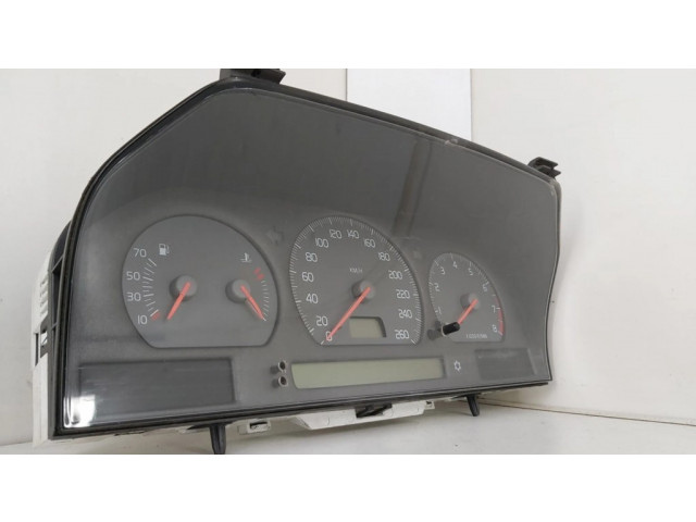 Панель приборов 9166196, 9168144   Volvo S70  V70  V70 XC       