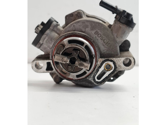 Вакуумный насос 9804021880   Volvo V40 Cross country