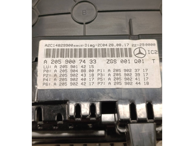 Přístrojová deska  Mercedes-Benz C W205 2018 A2059007433, A2059023717  