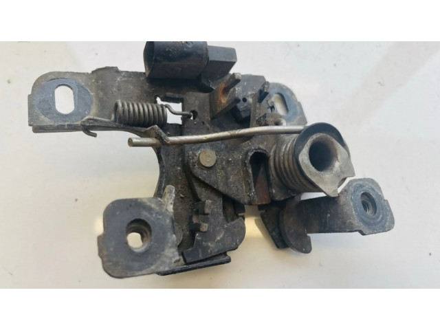 Замок капота 8l0823509   Audi A3 S3 8L