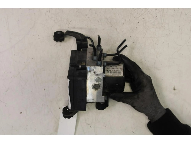 Jednotka ABS    BMW 1 F20 F21 2012