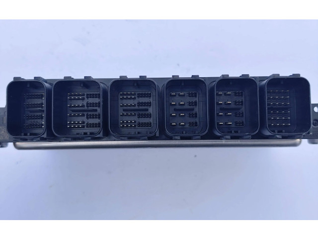 Řídící jednotka 13617102357, 0281040052   BMW 5 G60 2023