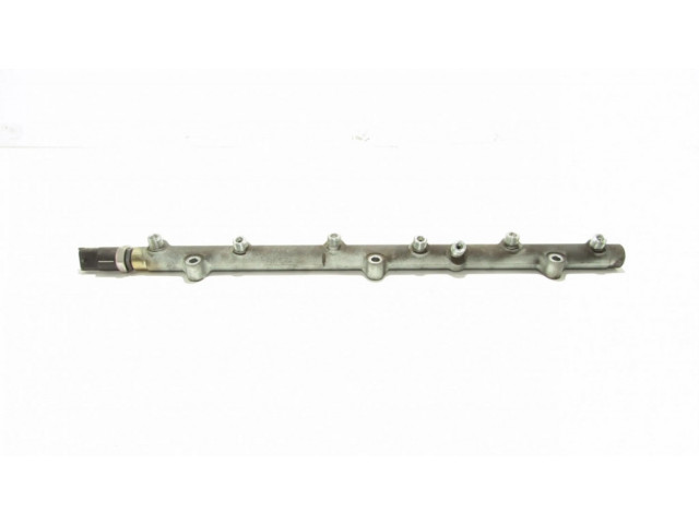 Vstřikovací lišta 048455   BMW 5 E39  pro naftový motor 2.5 25 6S 5 