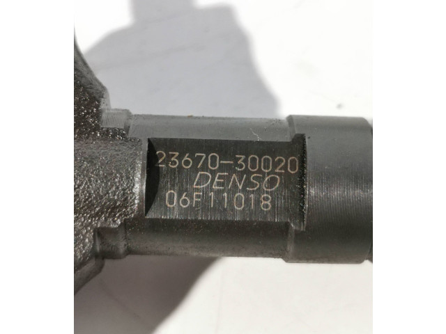 Vstřikovač 2367030020, 06F11018   Toyota Land Cruiser (J120)    1KD 