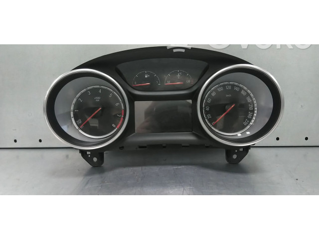 Přístrojová deska  Vauxhall Astra K 2018 39136463  