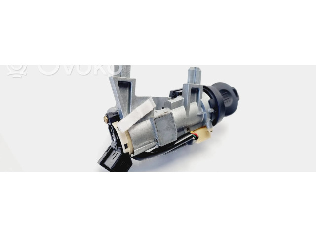 Комплект блоков управления MR951770, MM0038001   Mitsubishi Colt