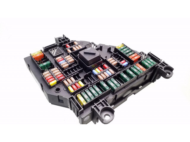 Блок предохранителей  9210857, 016704981C   BMW 7 F01 F02 F03 F04    