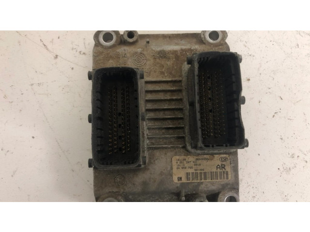 Блок управления двигателя 0261207421, 24443795   Opel Corsa C