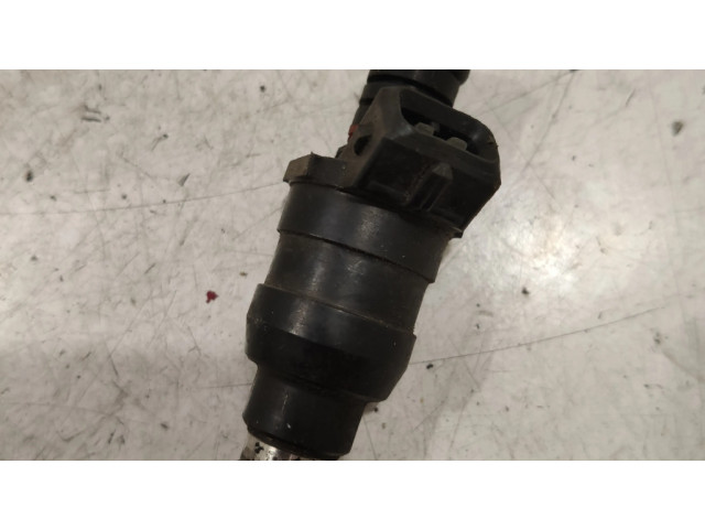 Vstřikovač D3763FA   BMW 7 E38  pro benzínový motor 4.4  