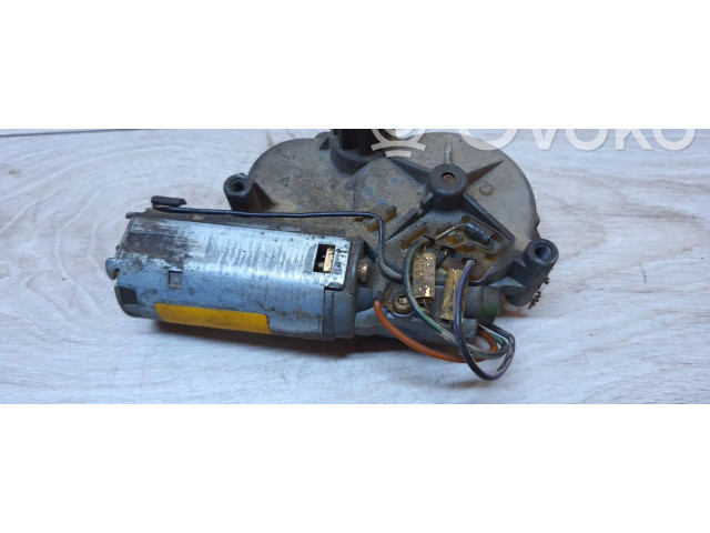 Моторчик заднего дворника 8a9955713, 40378712    Audi 80 90 S2 B4