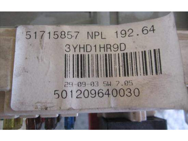   Pojistková skříňka 51715857, 51715857   Fiat Stilo 2004