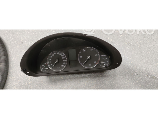 Přístrojová deska  Mercedes-Benz C W203 2003 2035404947  