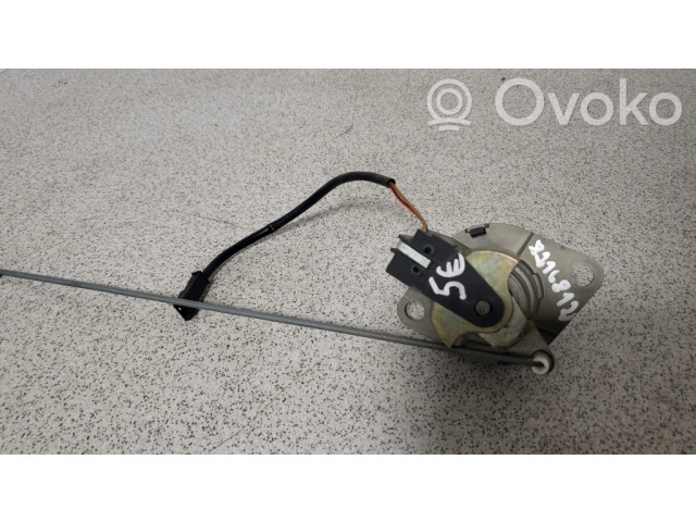 Zámek zadních dveří 8216812   BMW 5 E39 2000