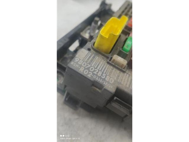   Pojistková skříňka 9807028580, 9807028580   Peugeot 5008 2015