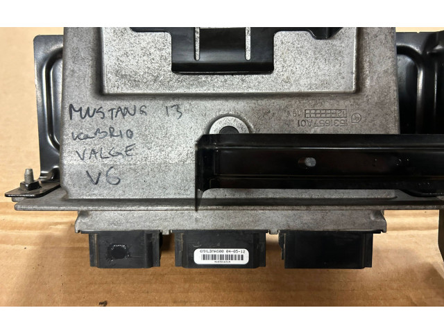 Блок управления двигателя 6MXLDMAS00   Ford Mustang V