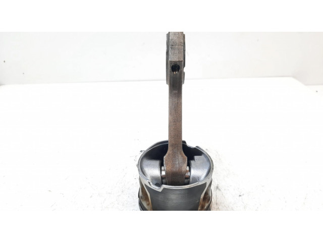  Поршень с шатуном M57D25 (256D2)   BMW 5 E60 E61 для дизельного двигателя 2.5