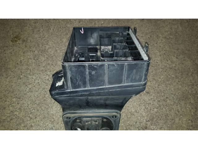   Pojistková skříňka 61131374820, 61131374129   BMW 5 E34 1990