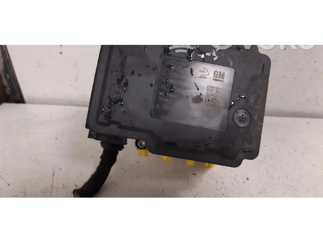 Jednotka ABS 13379599, 13384014   Opel Zafira C 2012