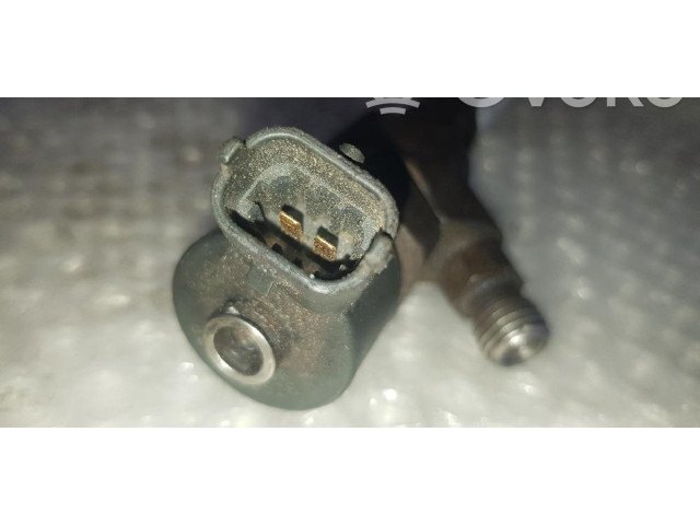 Vstřikovač 0445110146   Volvo S40, V40    D4192T3 