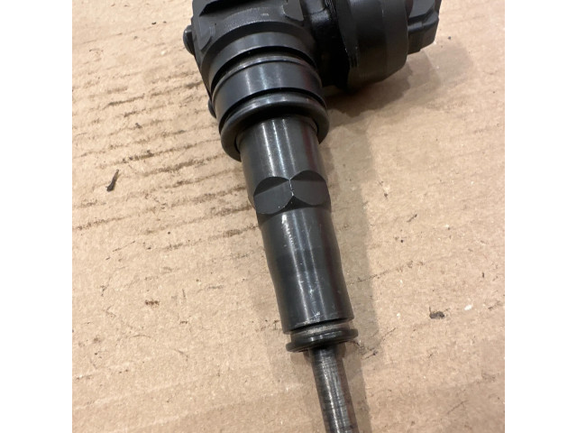 Vstřikovač 038130073ak   Volkswagen Sharan  pro naftový motor 1.9  
