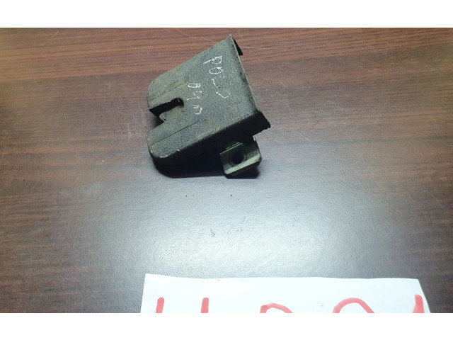 Замок багажника 606827505B    Volkswagen Polo IV 9N3 2005 - 2009 года