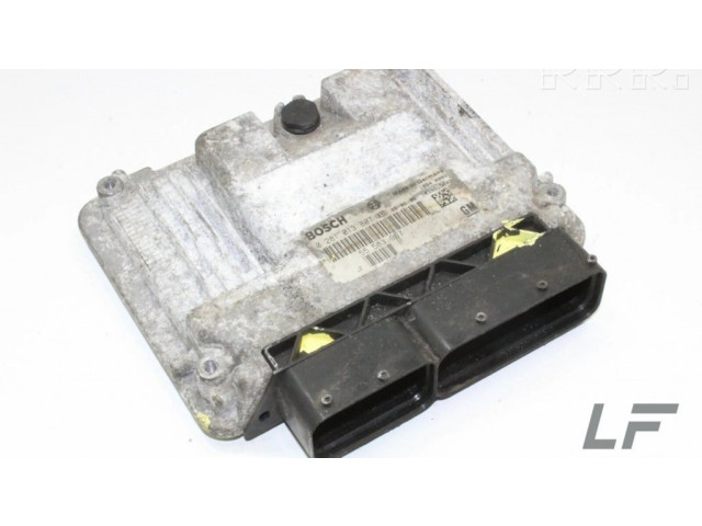Řídící jednotka 55563967, 0281013807   Saab 9-3 Ver2 2005