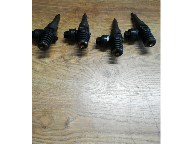 Vstřikovač 038130073AG   Volkswagen Jetta V     