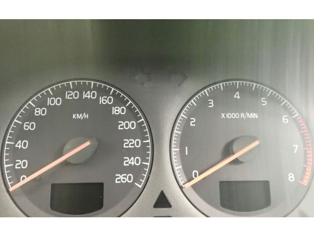 Přístrojová deska  Volvo V70 2001 9499668  