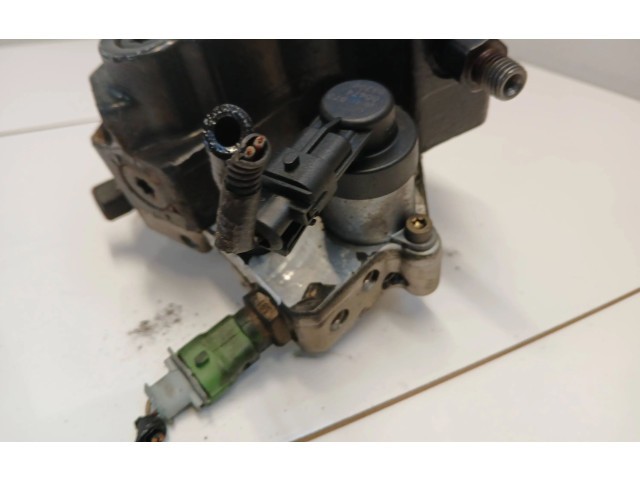 Vstřikovací čerpadlo 8692521, 015619   Volvo S60    D5 