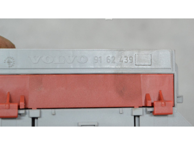   Pojistková skříňka    Volvo S60 2007